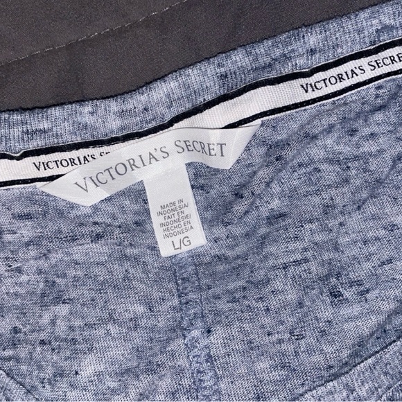 Victoria's Secret Heathered Blue Top - Picture 2 of 3